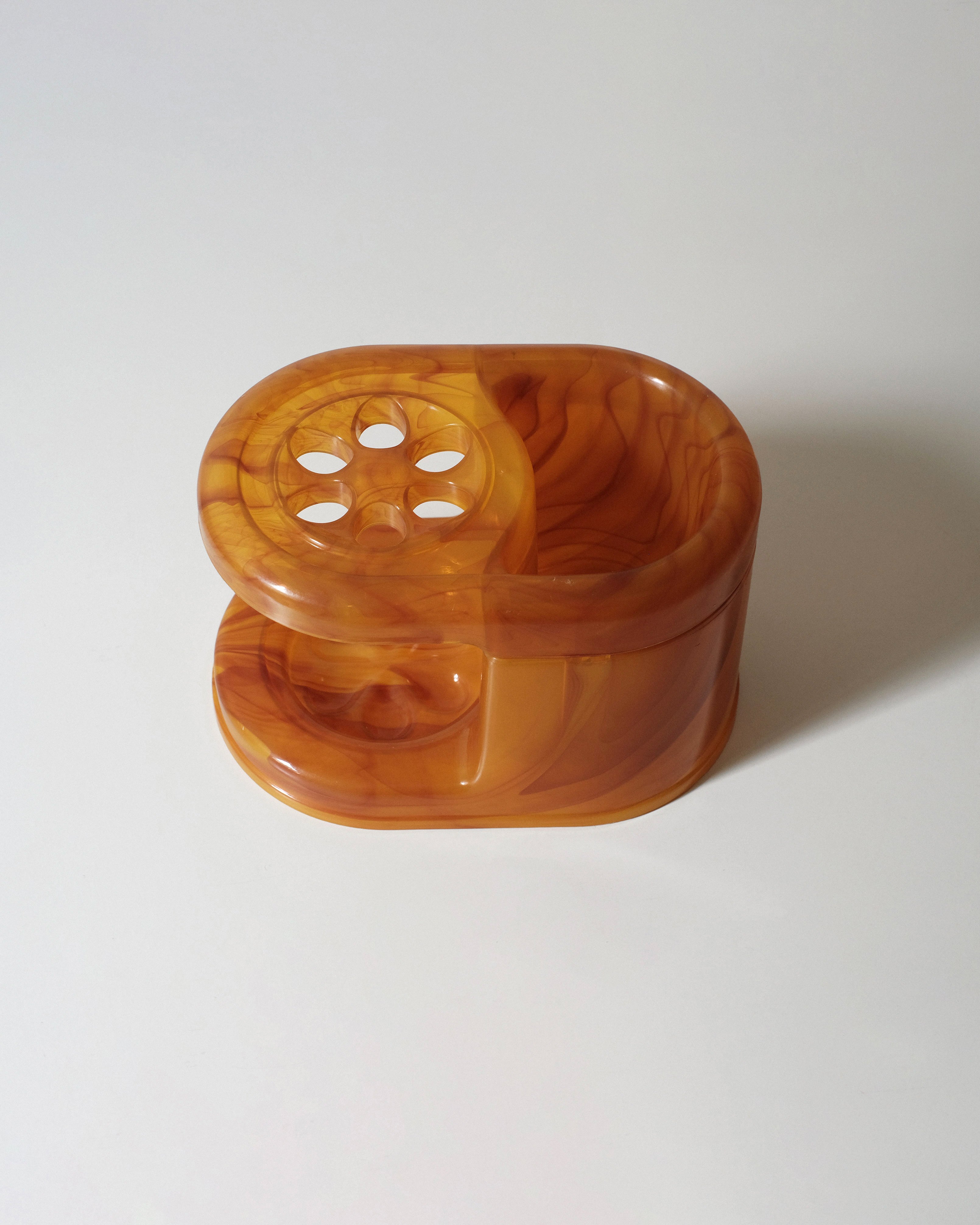 01_Amber Organizer