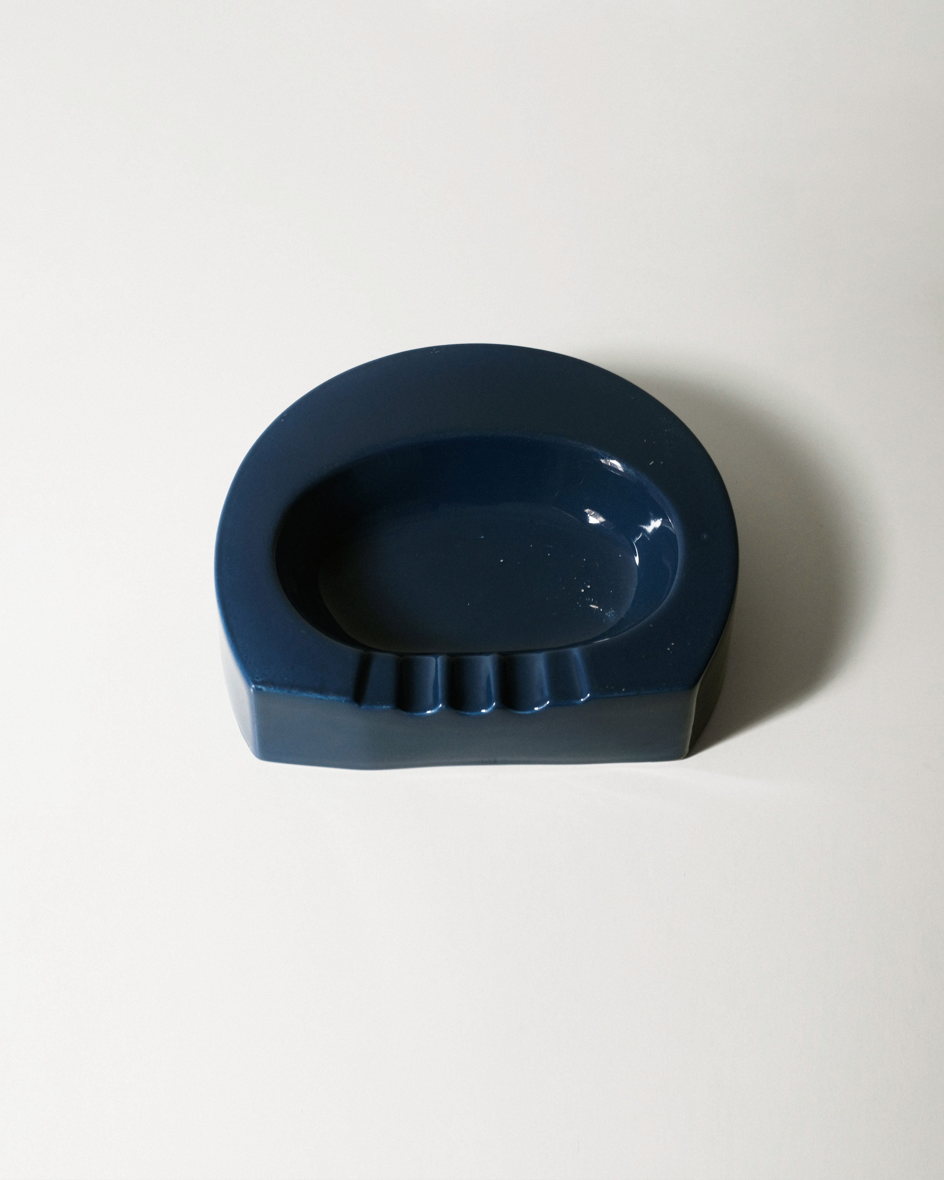 01_Ceramic Ashtray