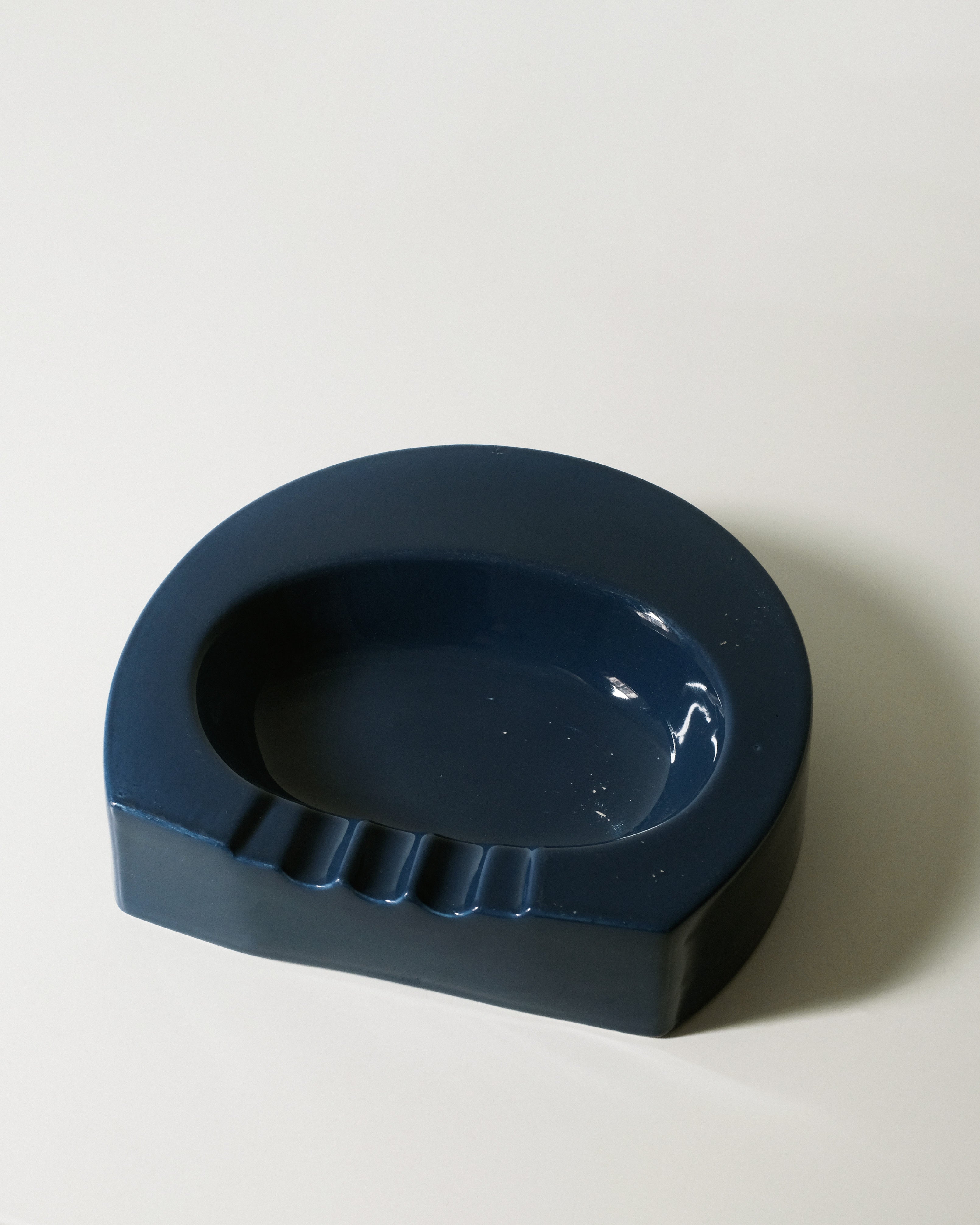 01_Ceramic Ashtray