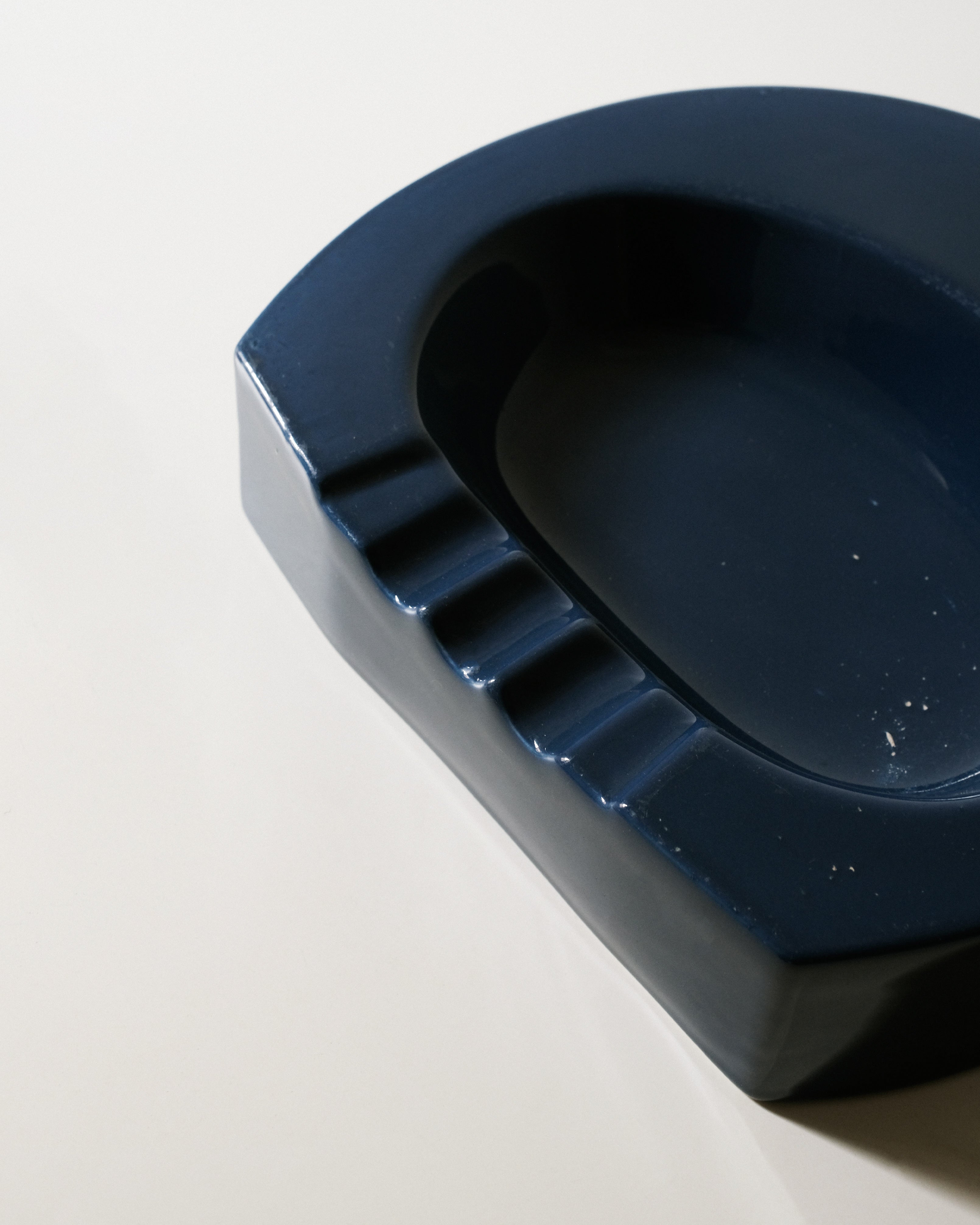 01_Ceramic Ashtray
